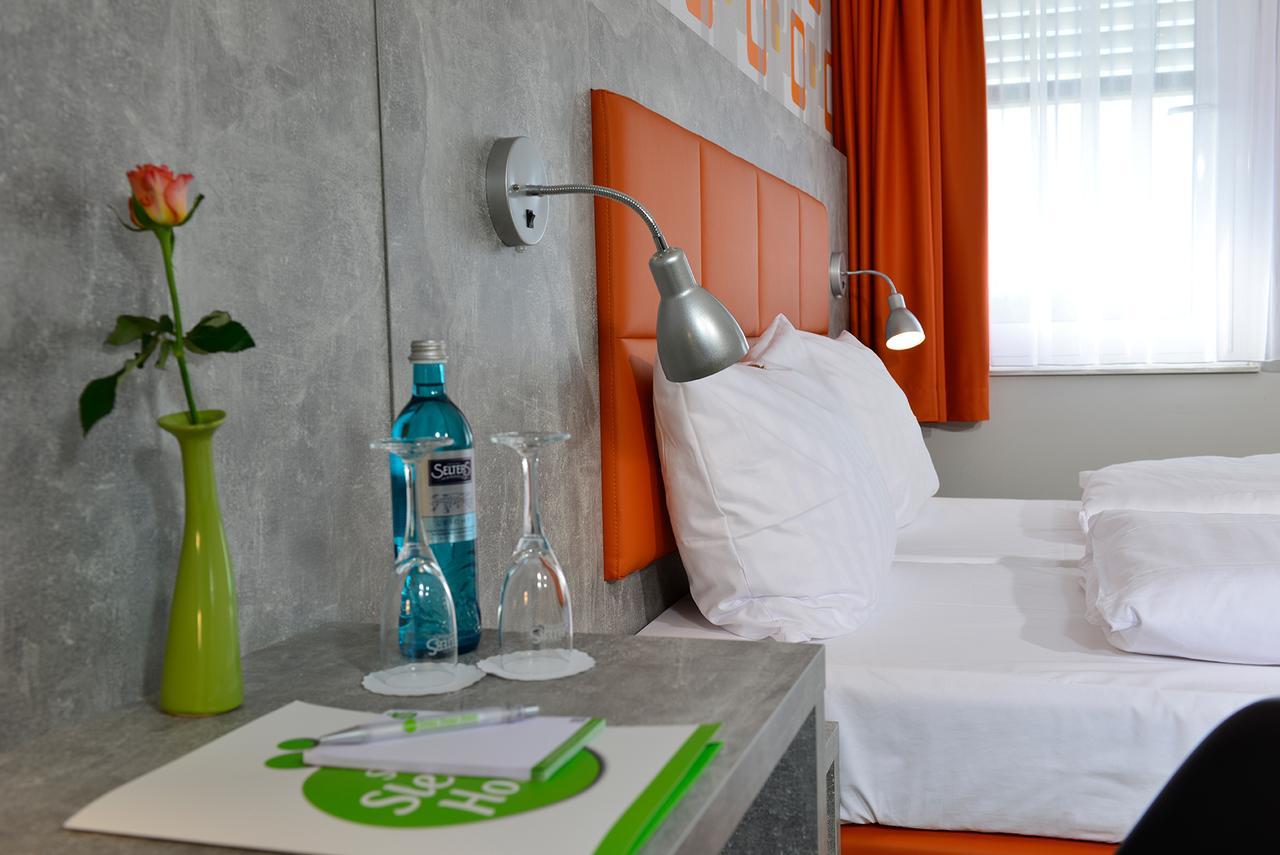 Sleepysleepy Hotel Giessen Linden  Esterno foto