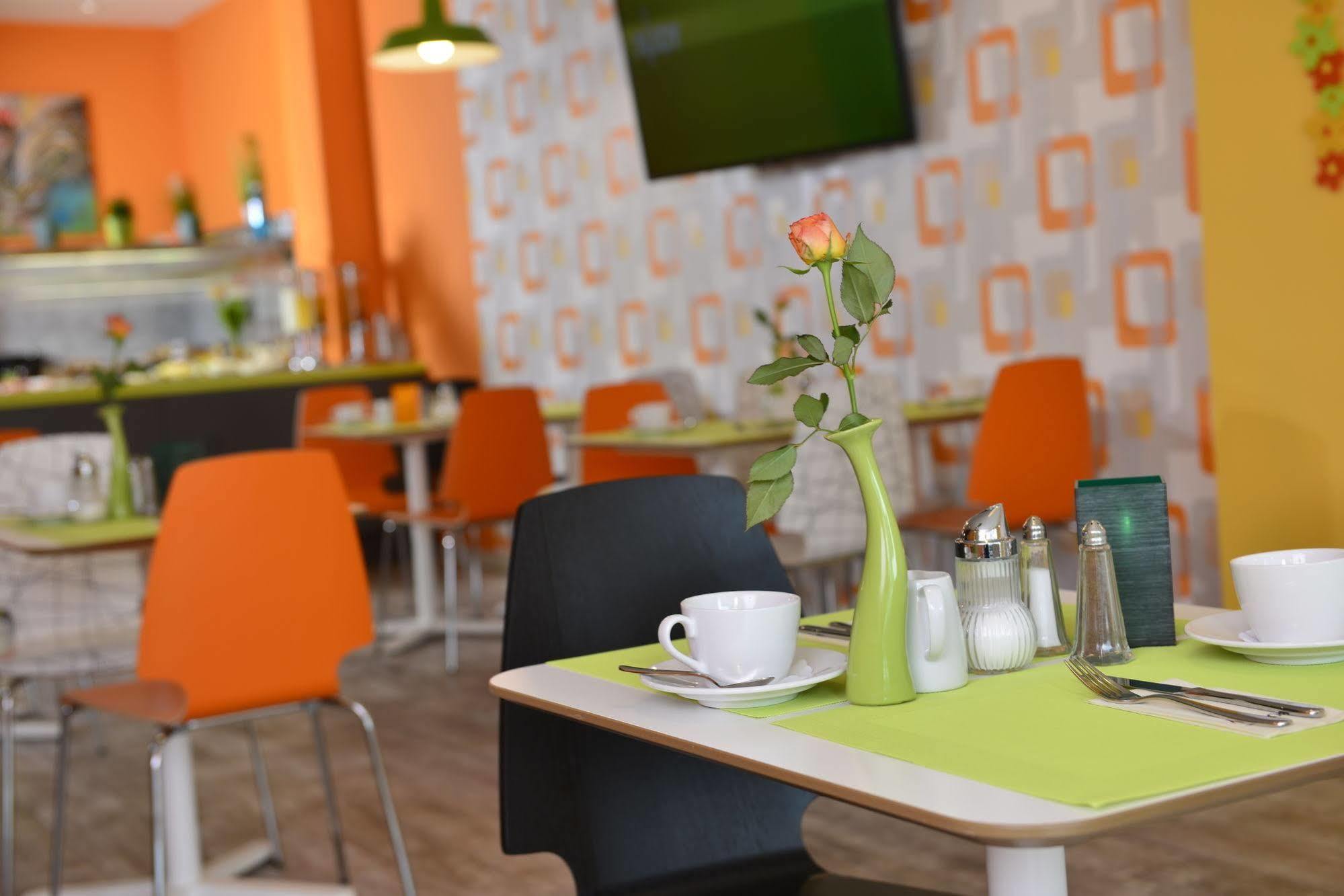 Sleepysleepy Hotel Giessen Linden  Esterno foto
